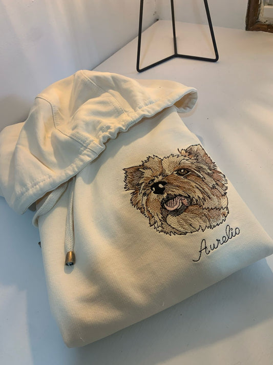 Hoodie personalizado con el retrato de tu mascota bordado